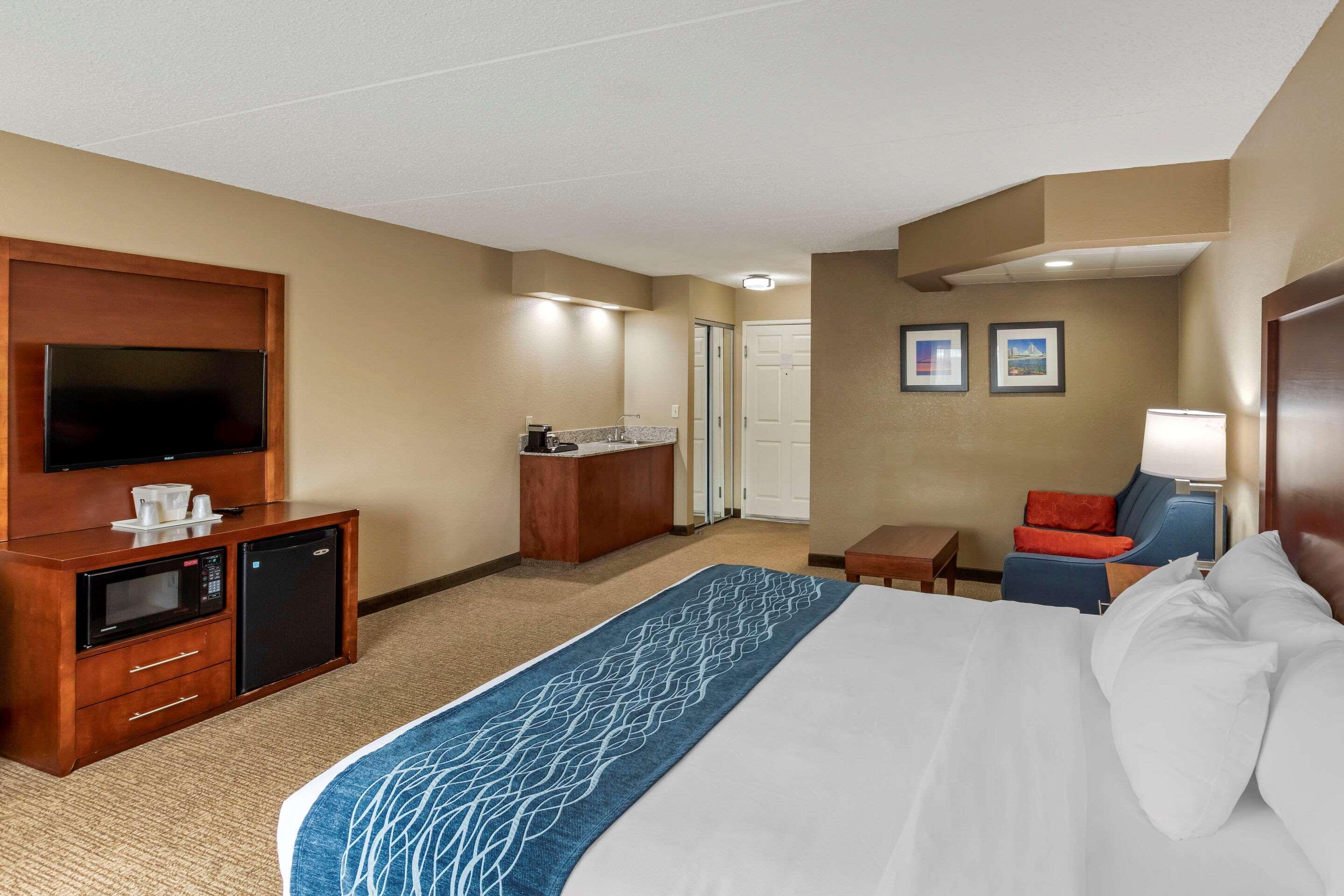 Comfort Inn & Suites Jackson - West Bend Eksteriør bilde