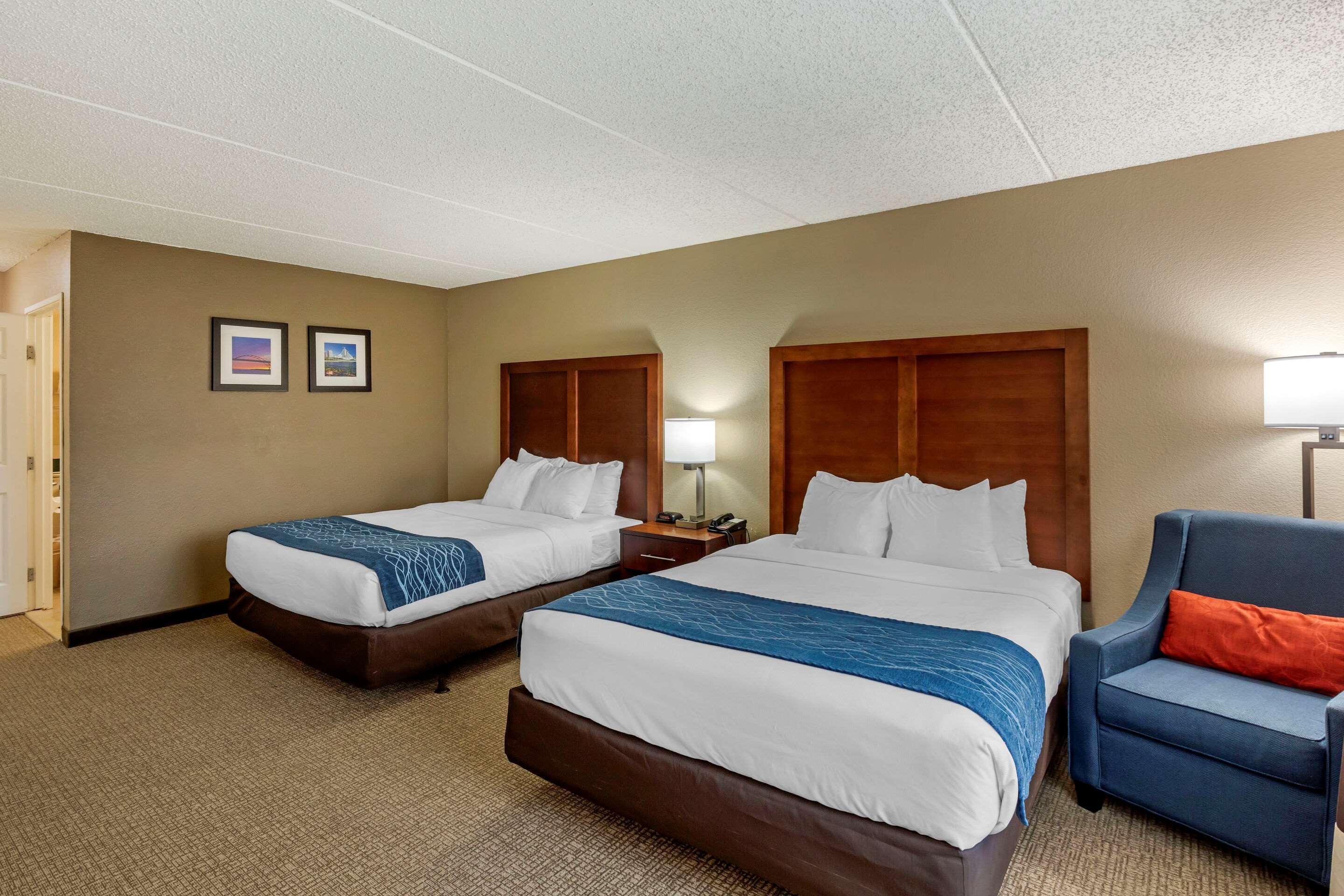 Comfort Inn & Suites Jackson - West Bend Eksteriør bilde