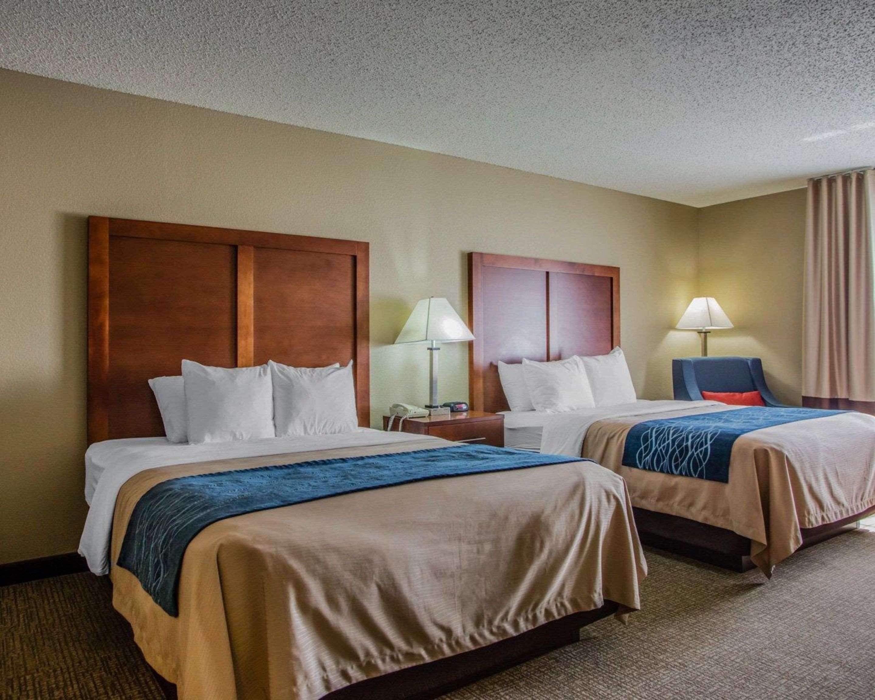 Comfort Inn & Suites Jackson - West Bend Eksteriør bilde