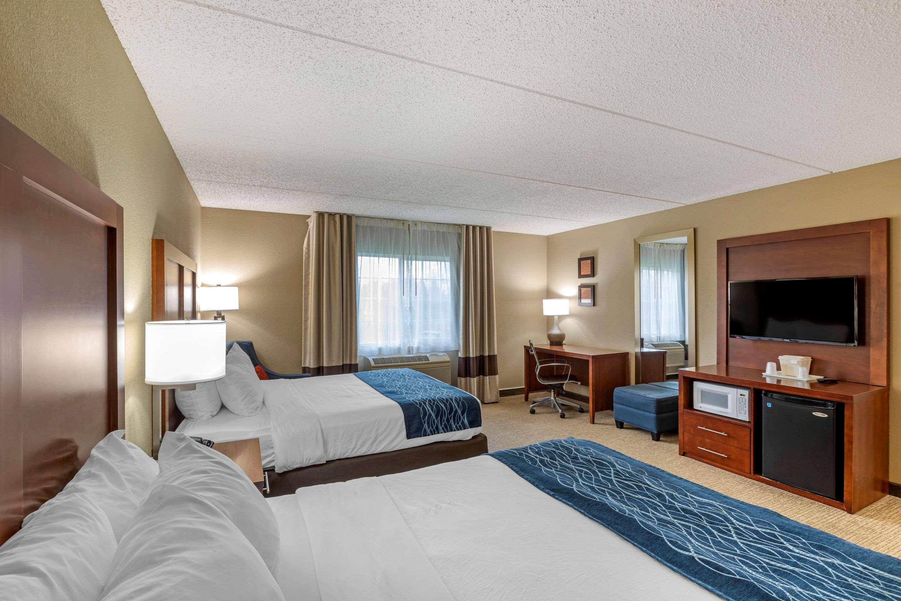 Comfort Inn & Suites Jackson - West Bend Eksteriør bilde