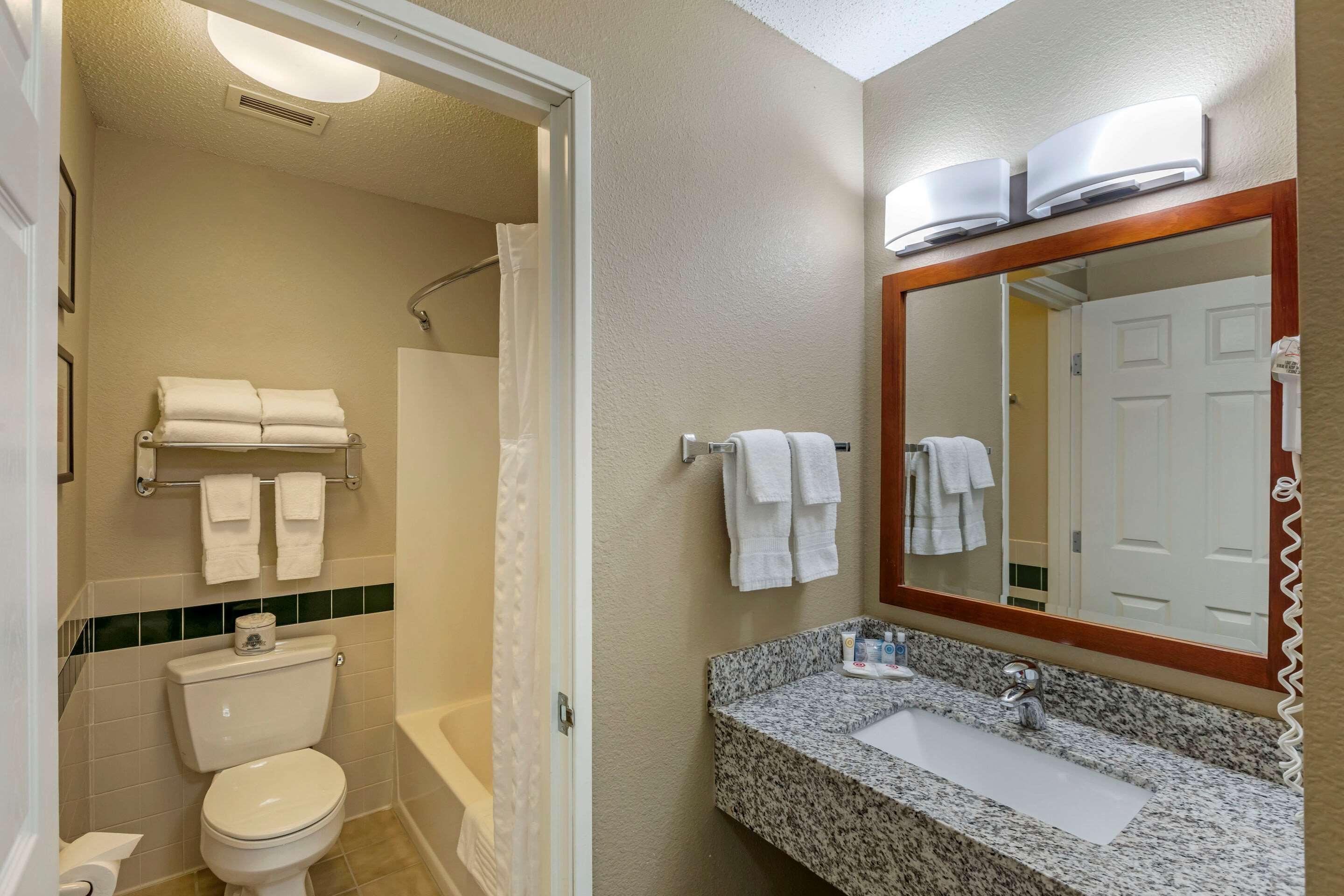 Comfort Inn & Suites Jackson - West Bend Eksteriør bilde
