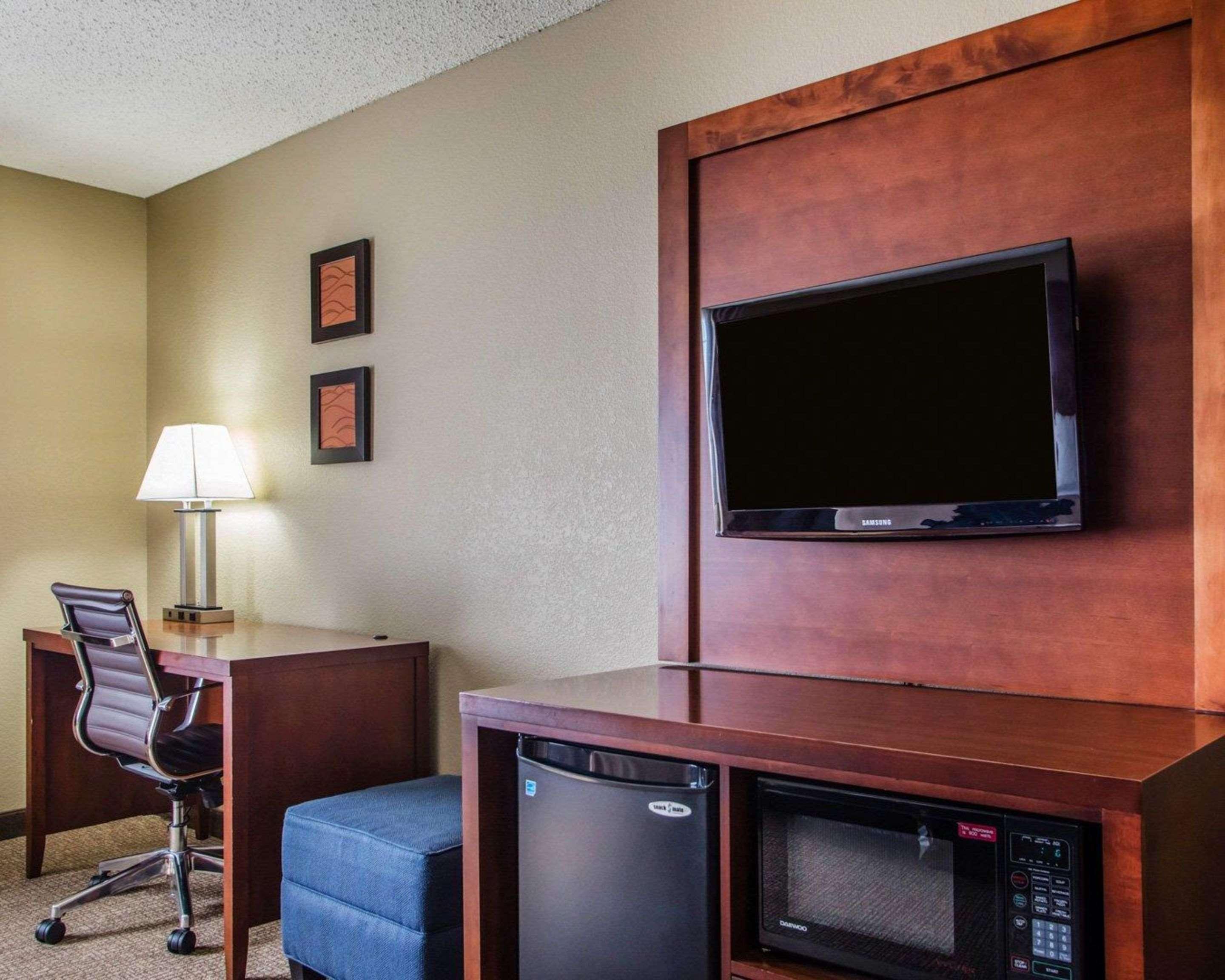 Comfort Inn & Suites Jackson - West Bend Eksteriør bilde