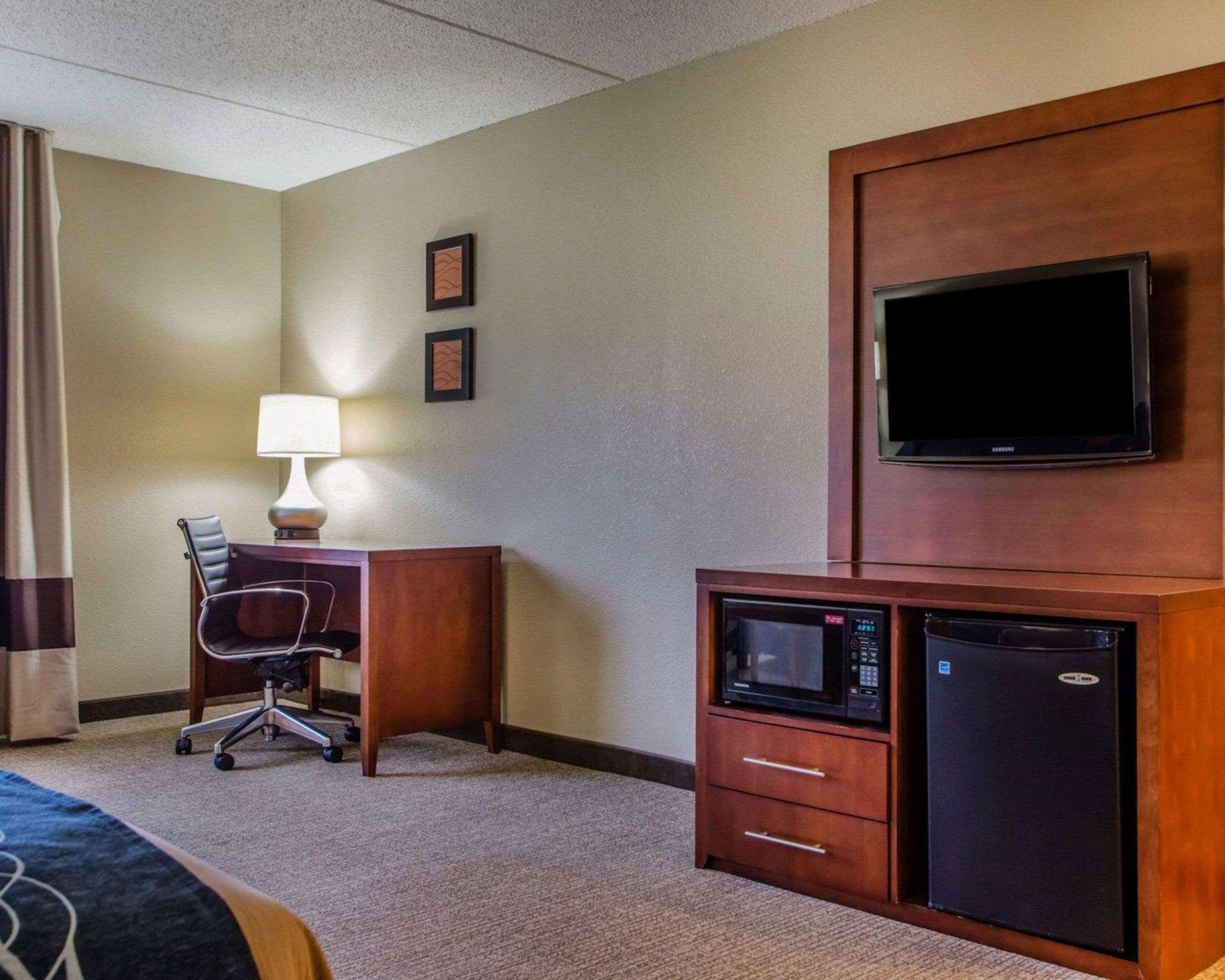 Comfort Inn & Suites Jackson - West Bend Eksteriør bilde