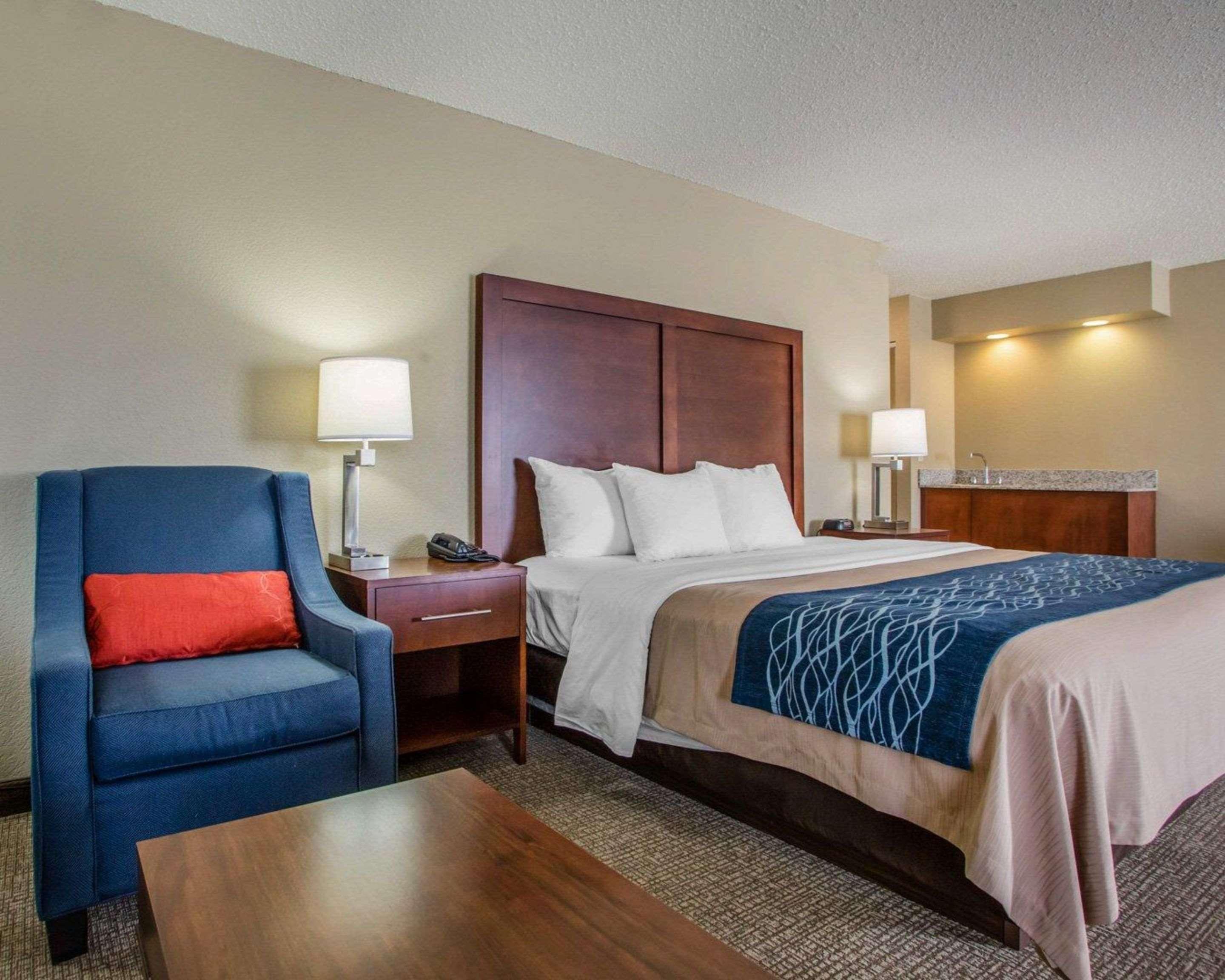 Comfort Inn & Suites Jackson - West Bend Eksteriør bilde