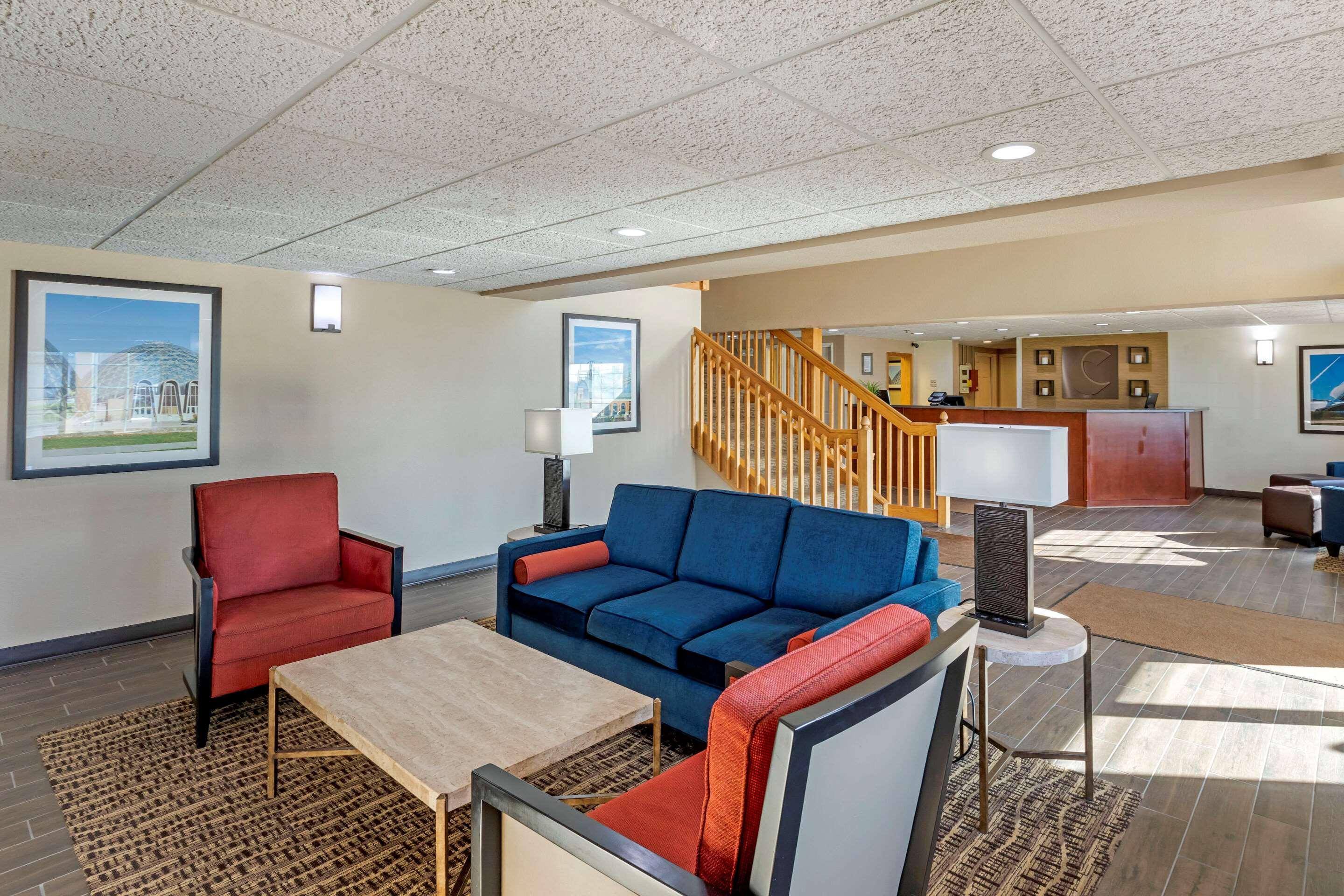 Comfort Inn & Suites Jackson - West Bend Eksteriør bilde
